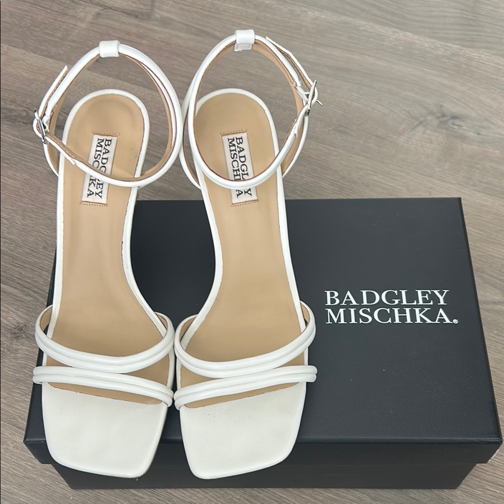 Badgley Mischka Belen White Ankle Strap Heels Wedding Bridal Sandals